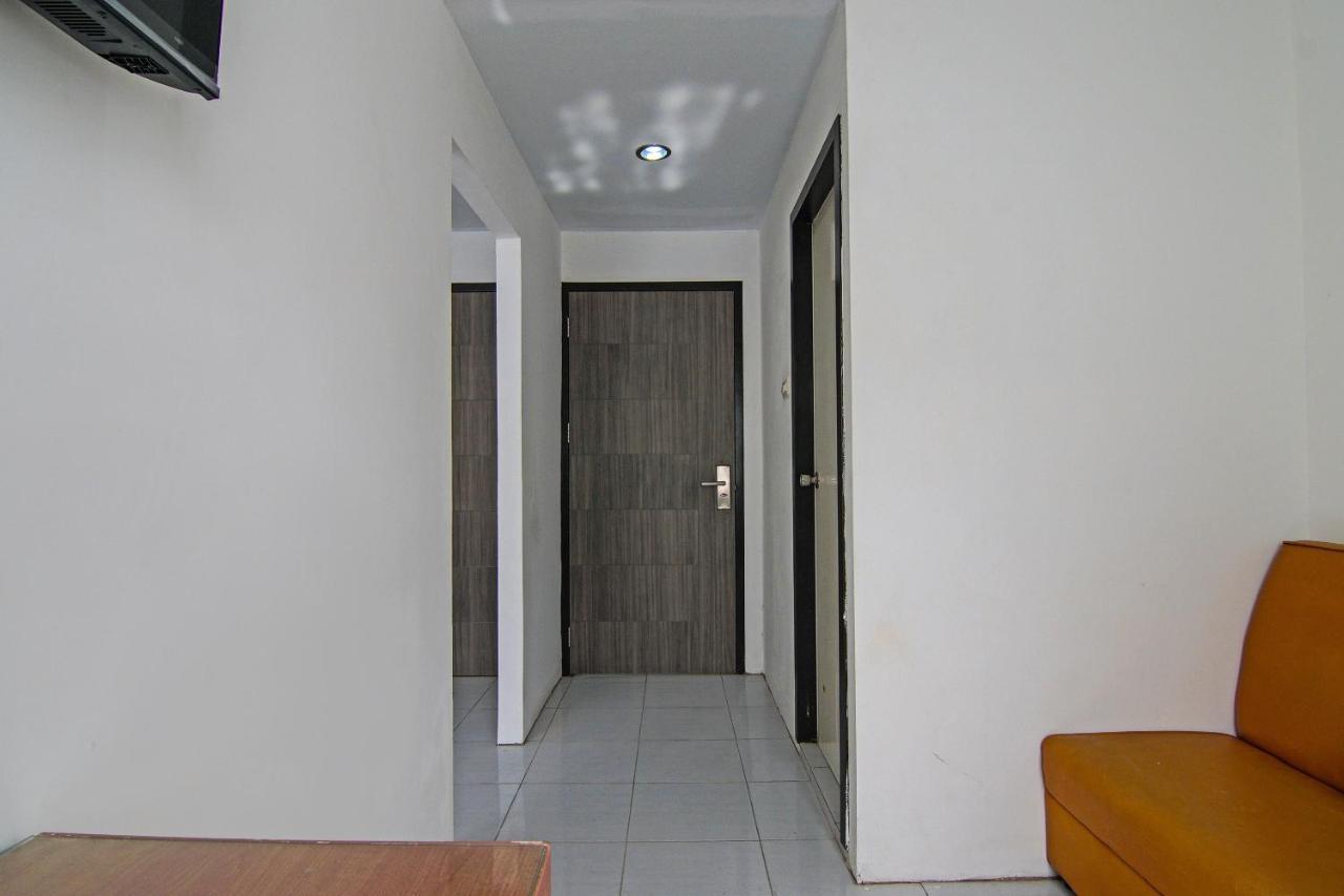 Oyo 92300 Koala House Hotel Pekanbaru Bagian luar foto
