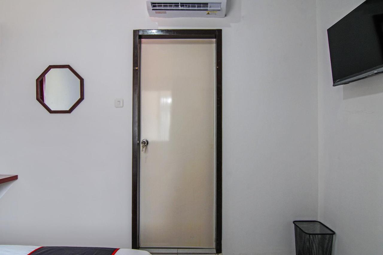 Oyo 92300 Koala House Hotel Pekanbaru Bagian luar foto